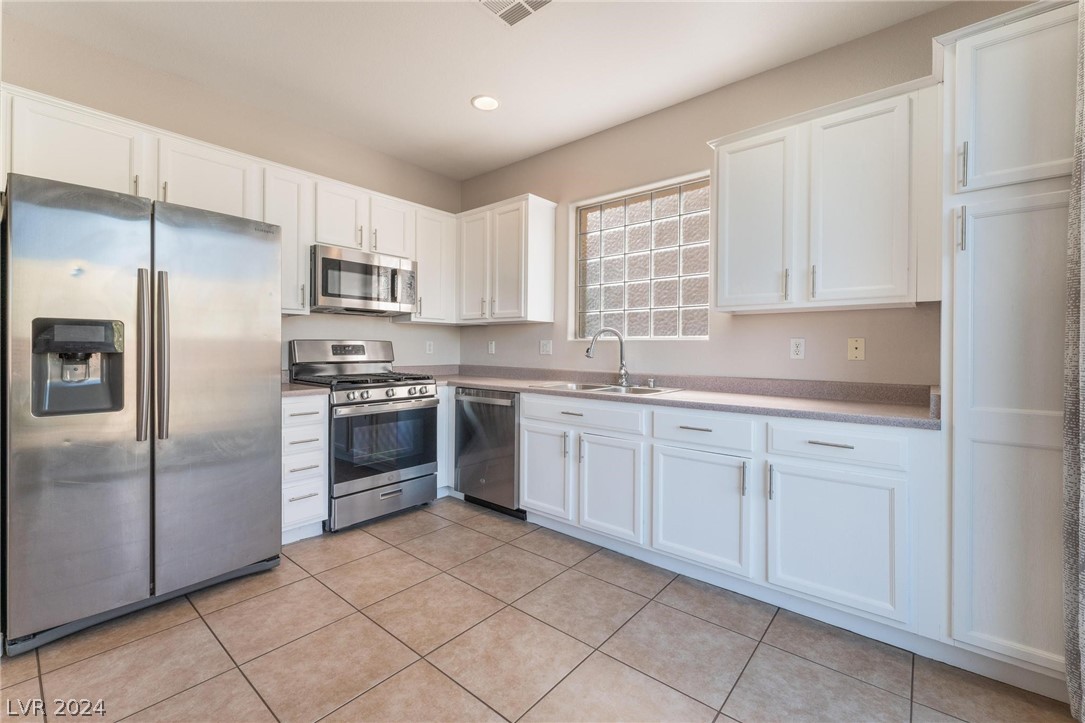 6469 Raven Hall Street