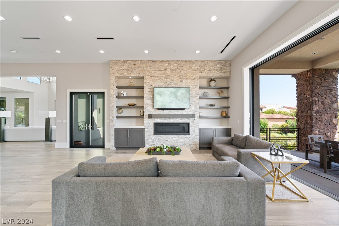 52 Olympia Canyon Way