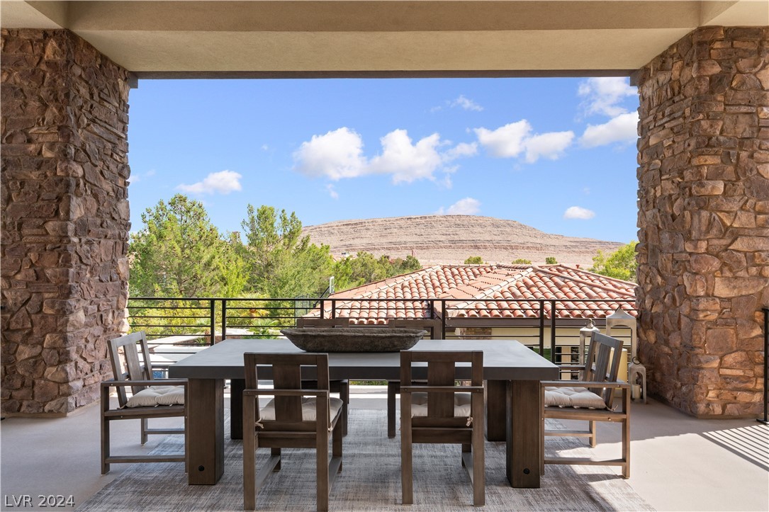 52 Olympia Canyon Way