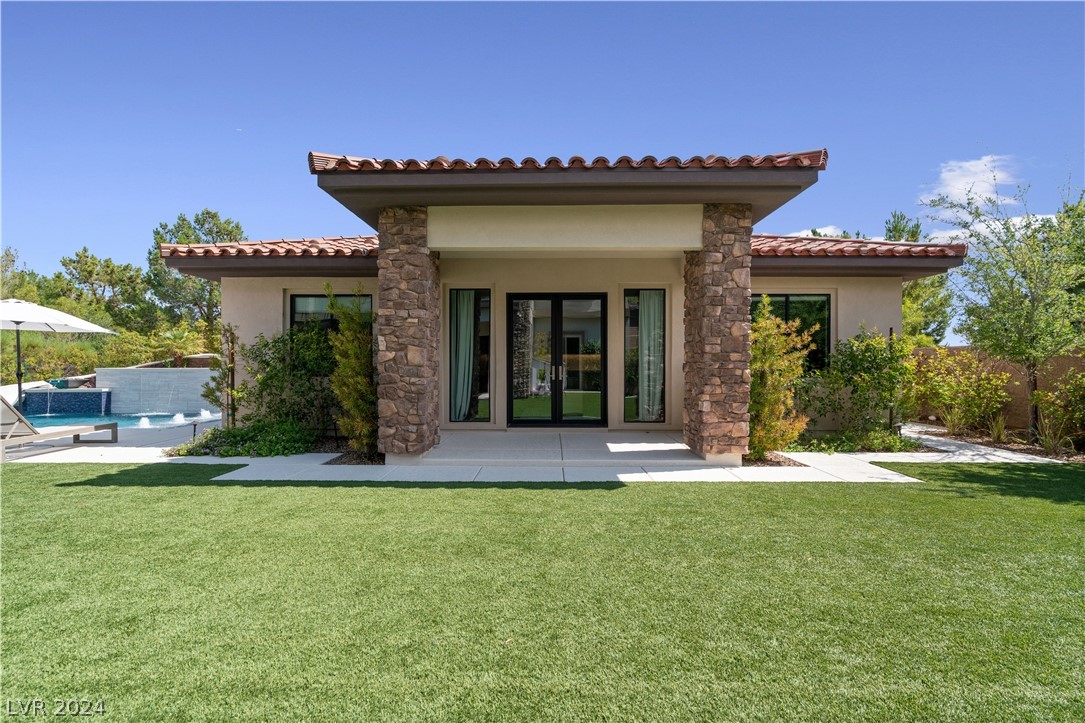 52 Olympia Canyon Way