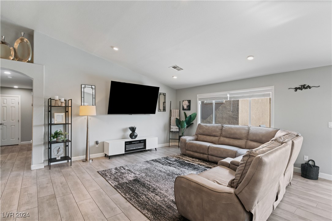 1210 San Eduardo Avenue