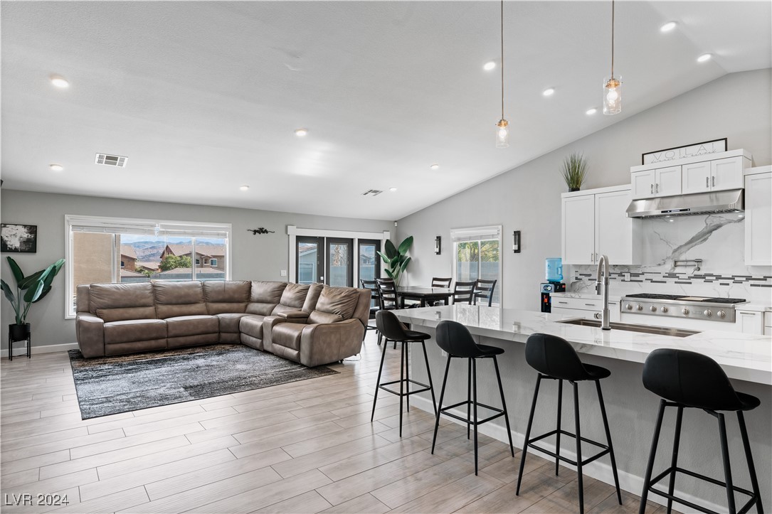 1210 San Eduardo Avenue