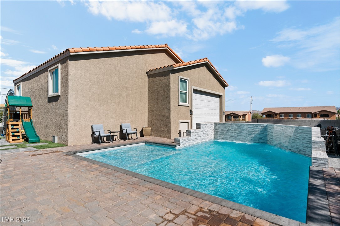 1210 San Eduardo Avenue