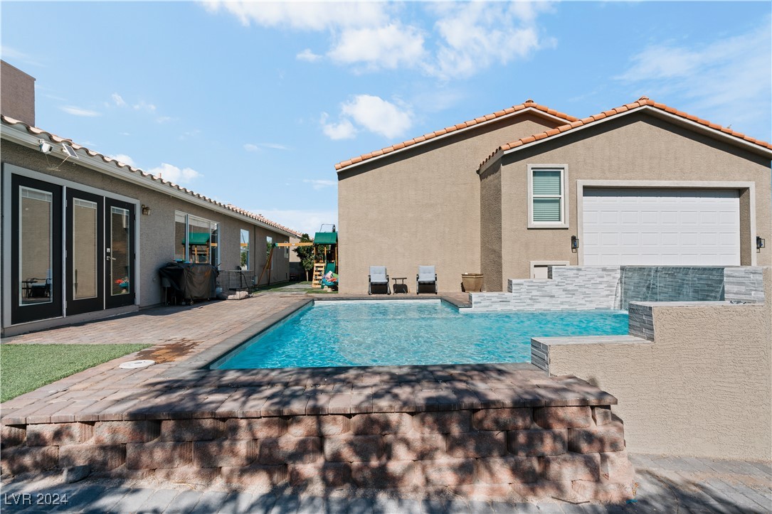 1210 San Eduardo Avenue