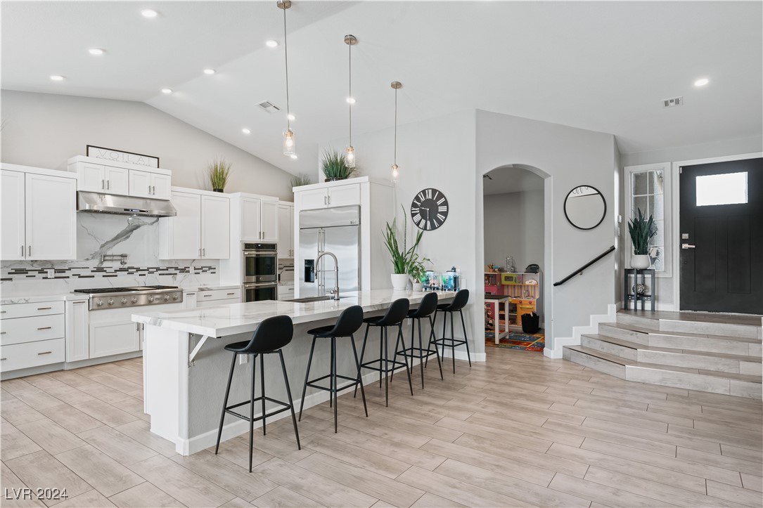 1210 San Eduardo Avenue