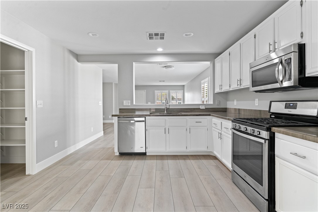 8016 Roundup Ridge Street