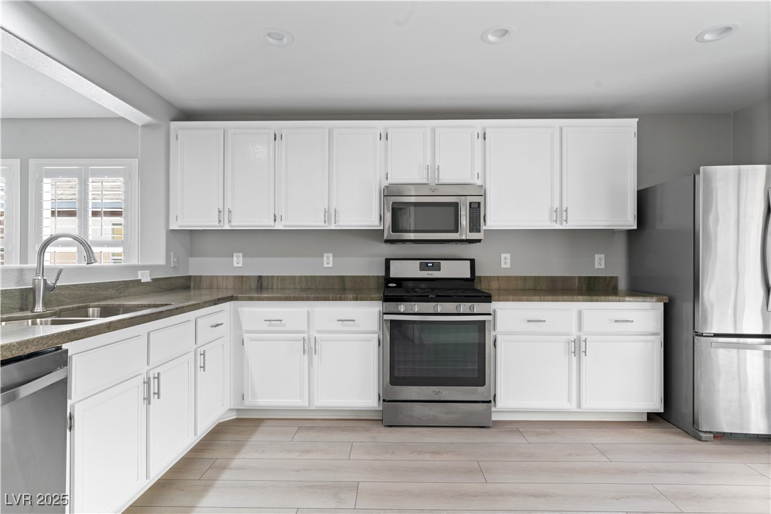 8016 Roundup Ridge Street