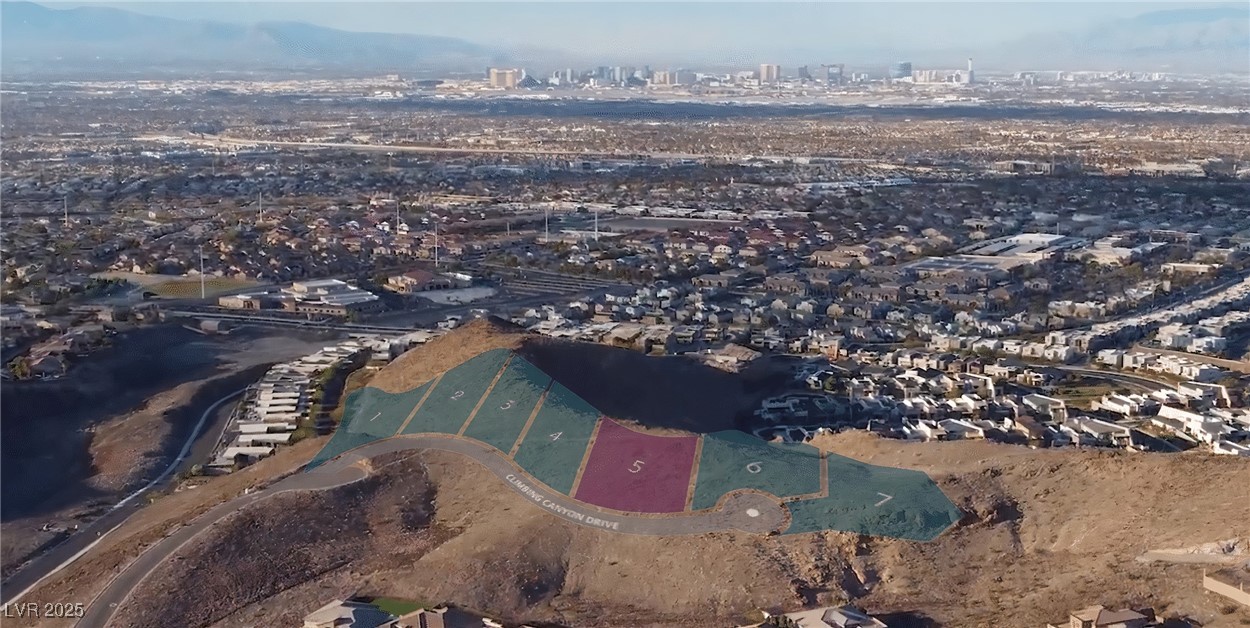 3 Climbing Canyon Drive