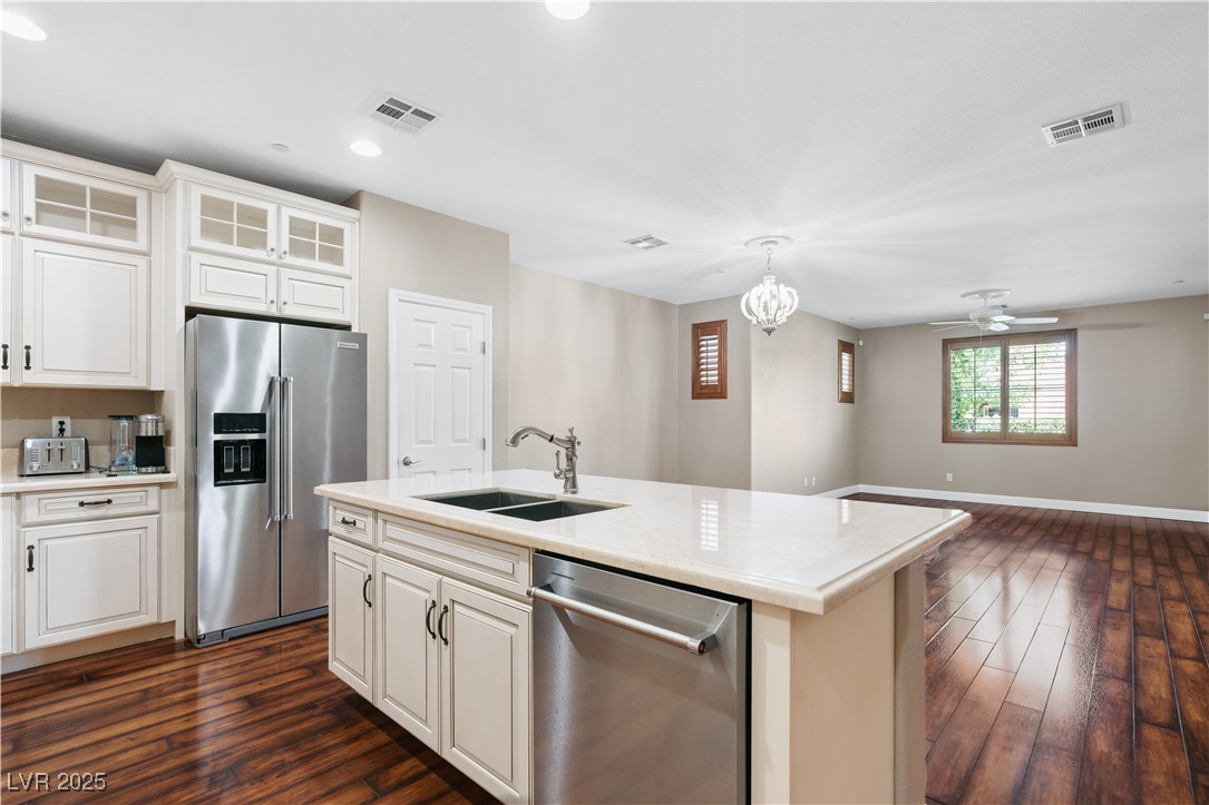 3185 Mura Del Prato Avenue