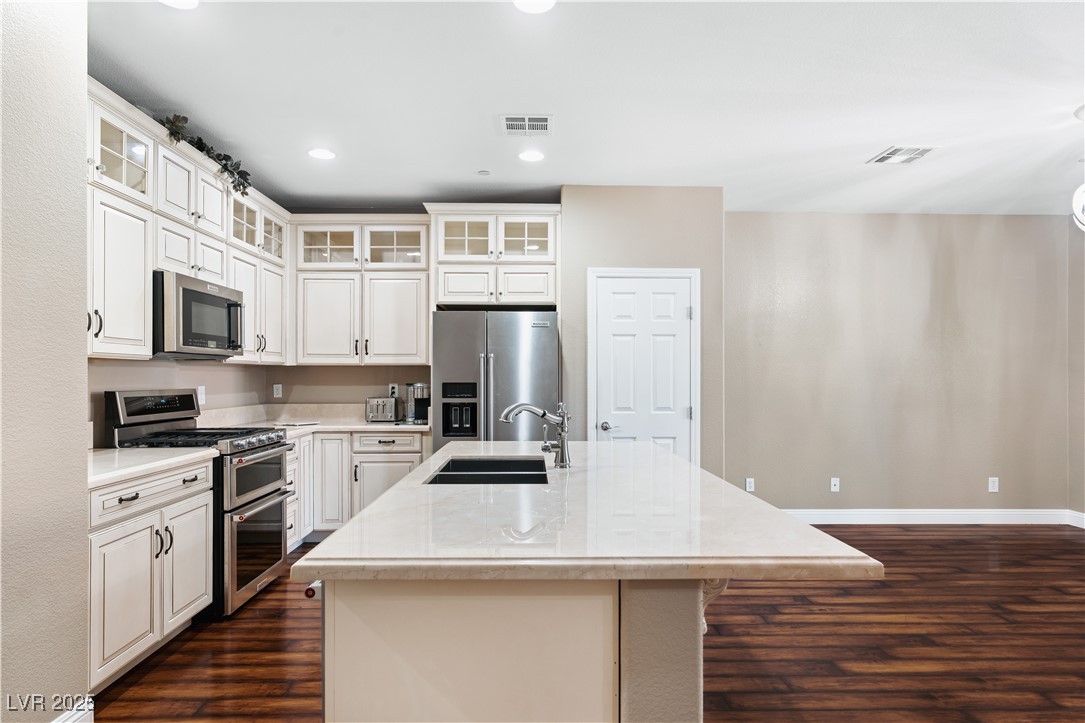 3185 Mura Del Prato Avenue