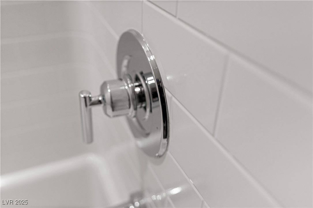 381 Oakey Crest Ridge Street