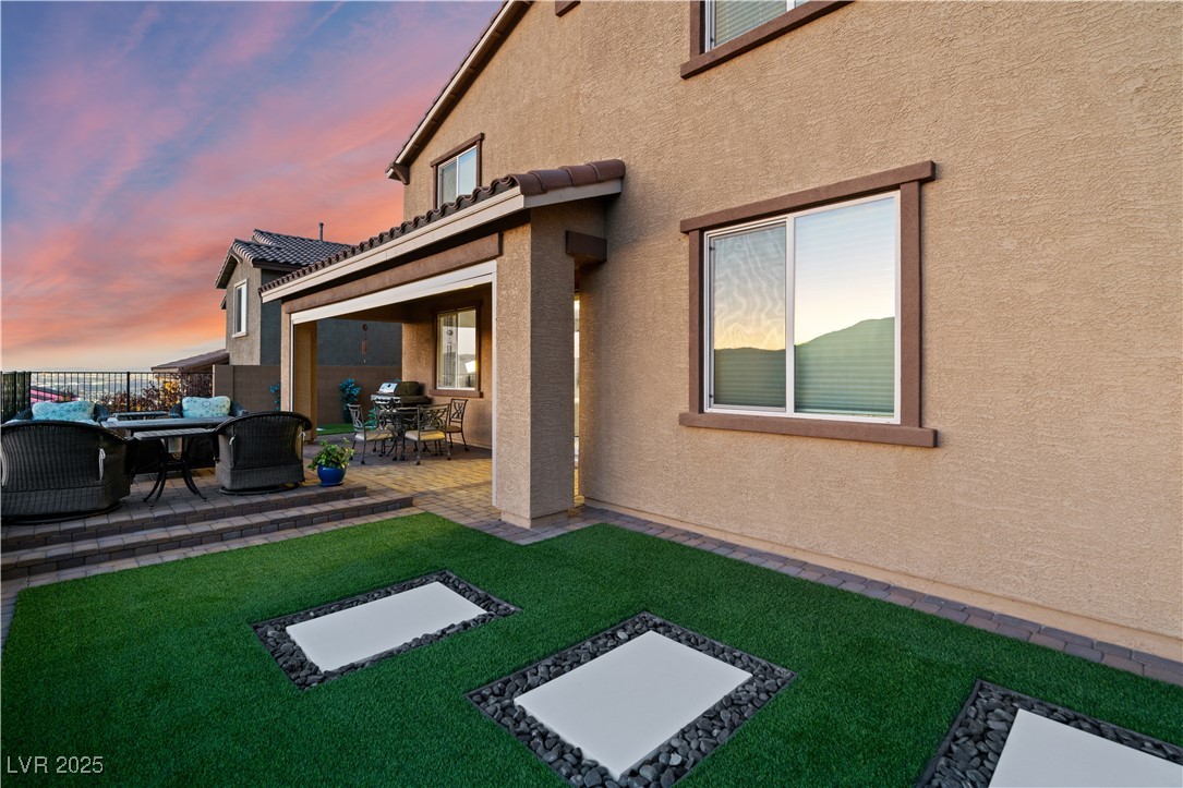 381 Oakey Crest Ridge Street