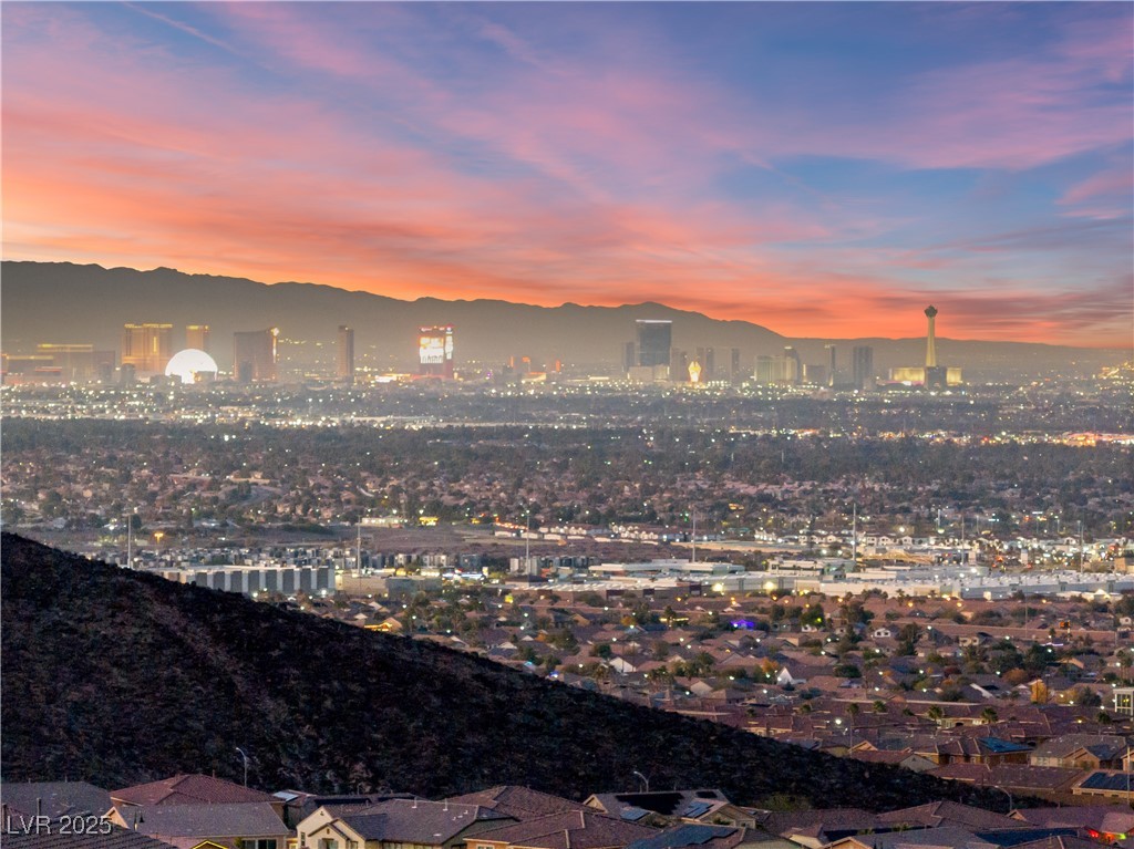 381 Oakey Crest Ridge Street