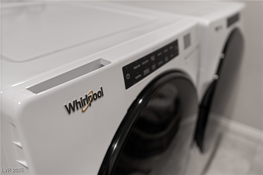 381 Oakey Crest Ridge Street