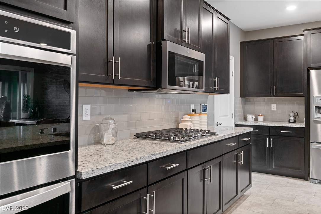 381 Oakey Crest Ridge Street