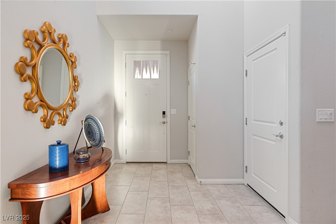 381 Oakey Crest Ridge Street