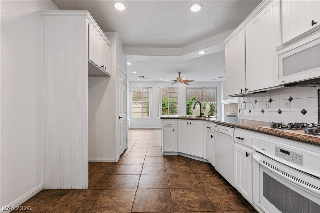 7664 Alexander Hills Street