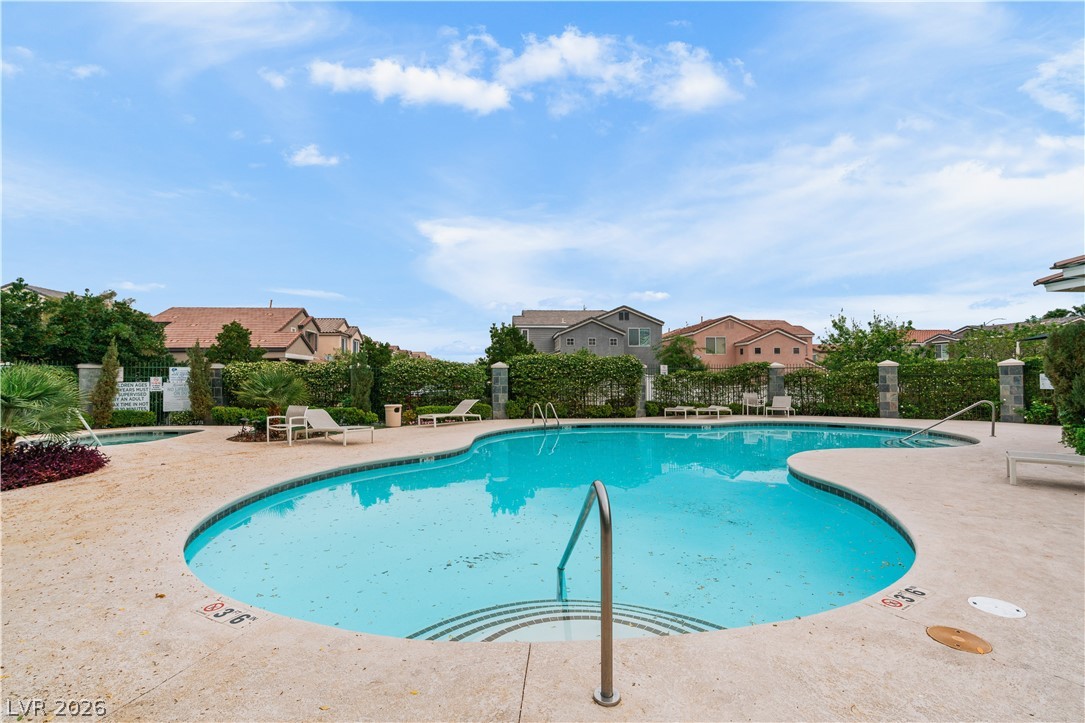 7664 Alexander Hills Street