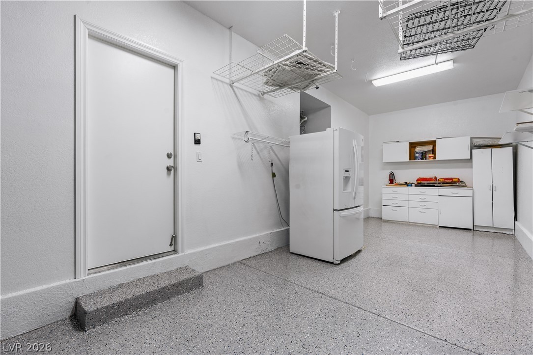 7664 Alexander Hills Street