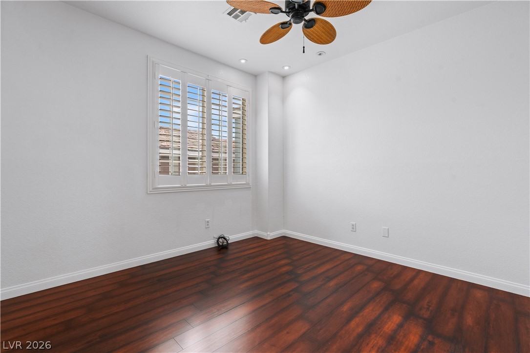 7664 Alexander Hills Street