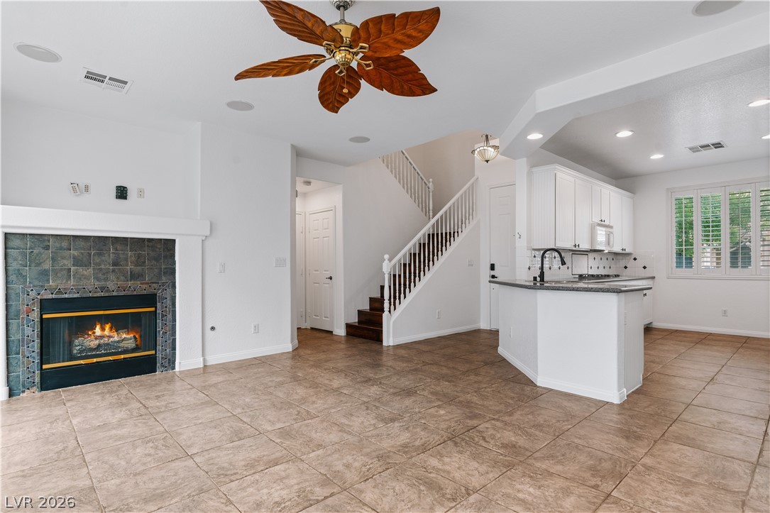 7664 Alexander Hills Street