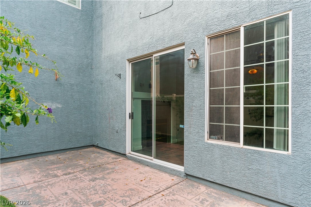 7664 Alexander Hills Street