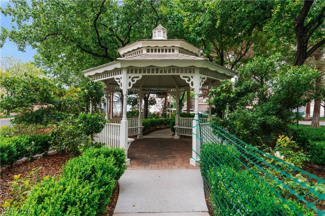 7664 Alexander Hills Street