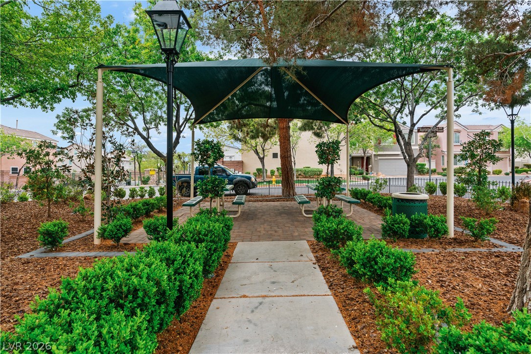 7664 Alexander Hills Street