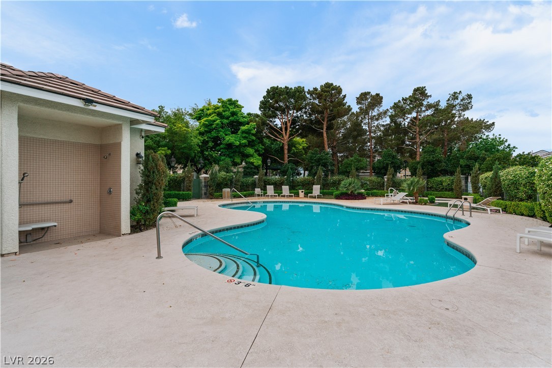 7664 Alexander Hills Street