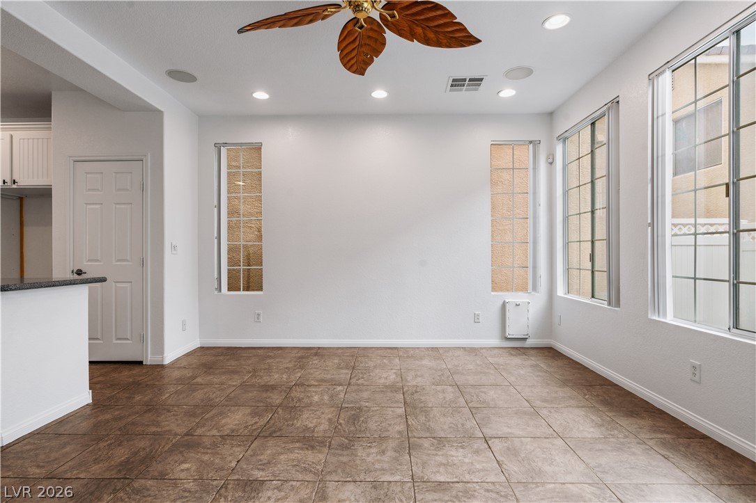 7664 Alexander Hills Street