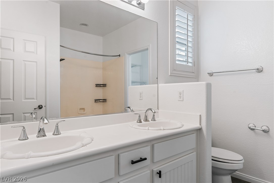 7664 Alexander Hills Street