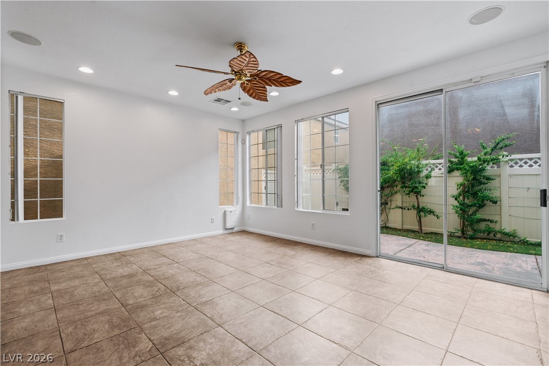 7664 Alexander Hills Street