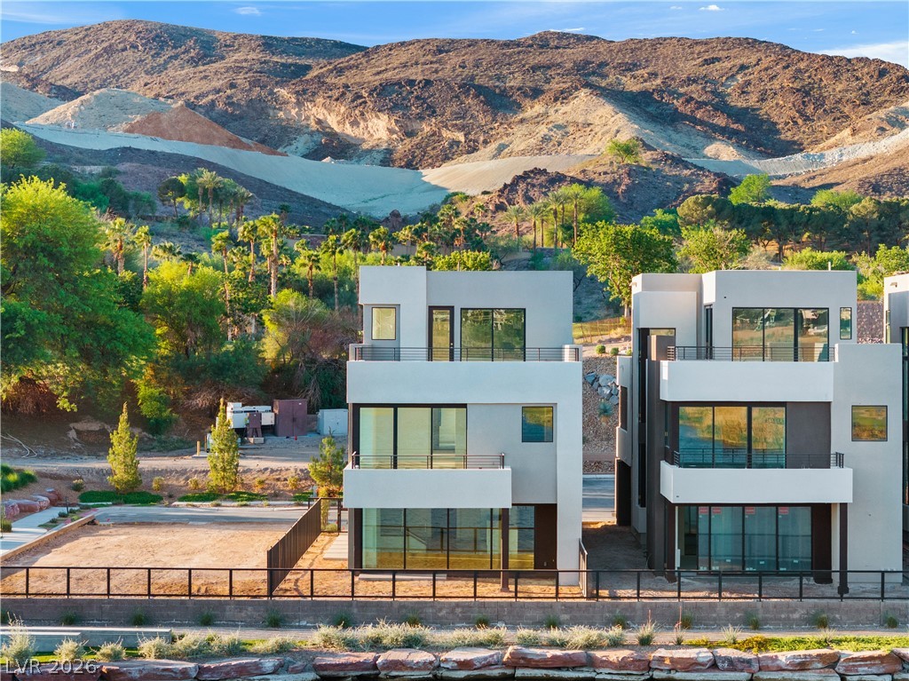 66 Lakefront Drive