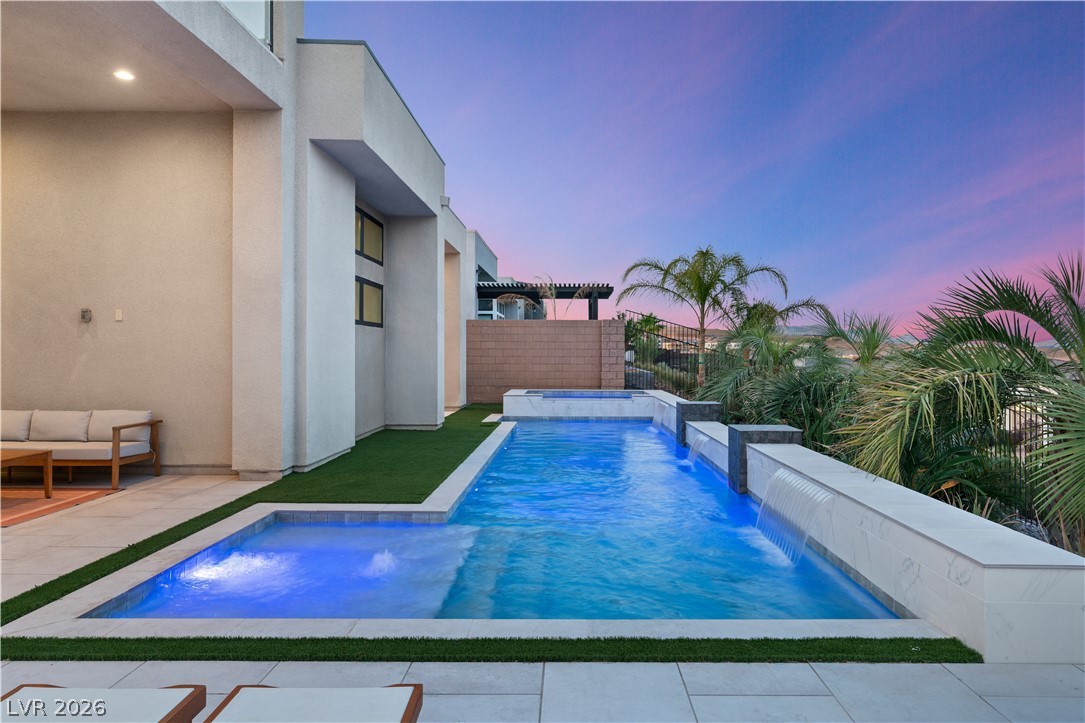 144 Tre Pietre Street