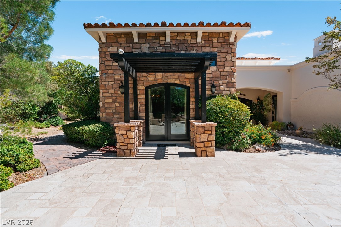 11 Olympia Hills Circle