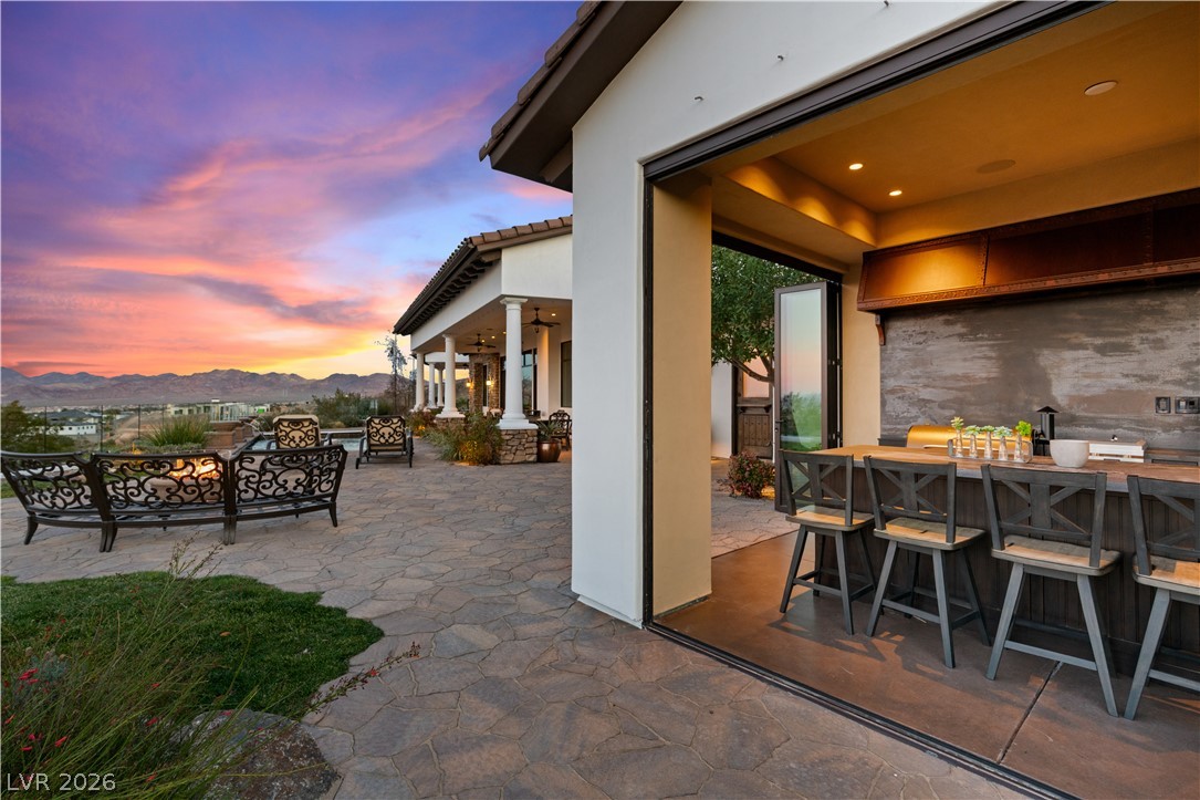 1123 Christian Road