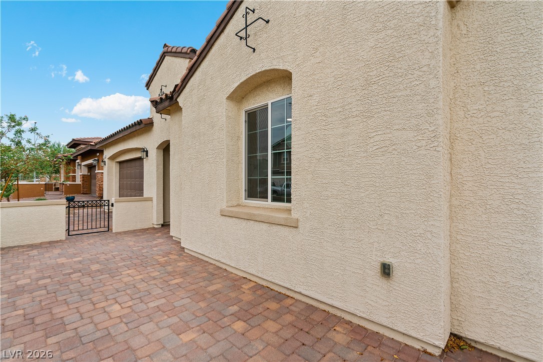 709 Monroe Hill