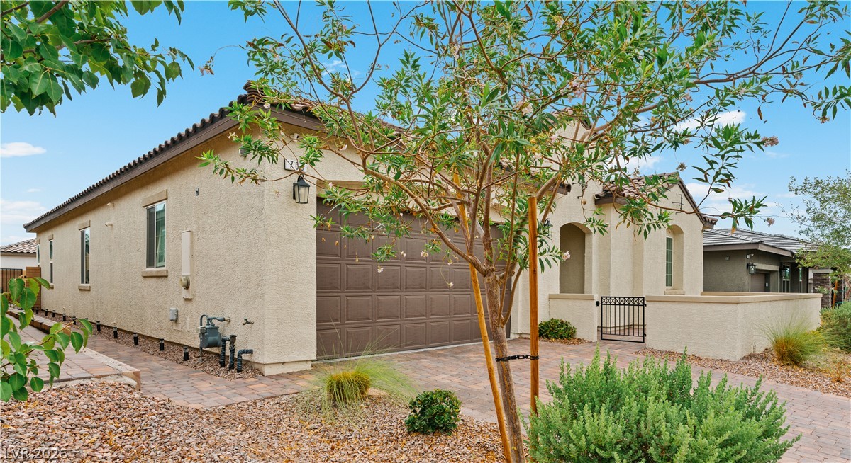 709 Monroe Hill