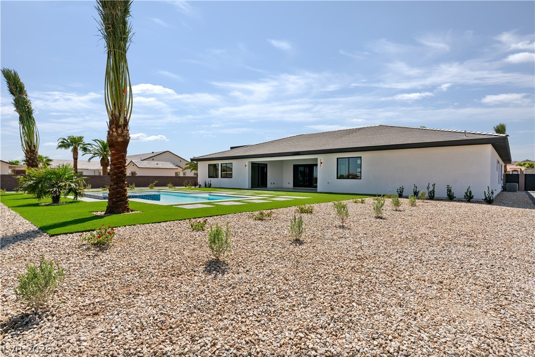 470 East Paradise Hills Drive