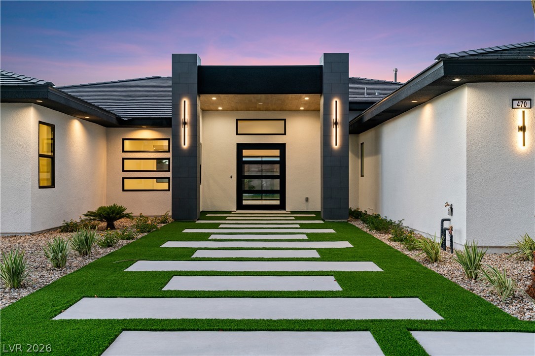 470 East Paradise Hills Drive
