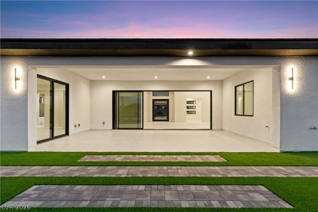 470 East Paradise Hills Drive