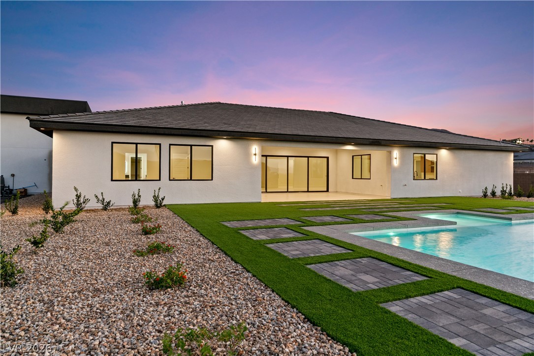 470 East Paradise Hills Drive