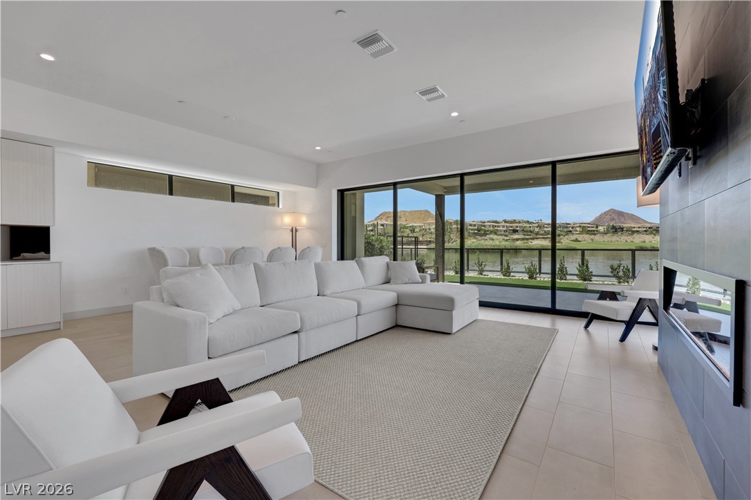 66 Lakefront Drive