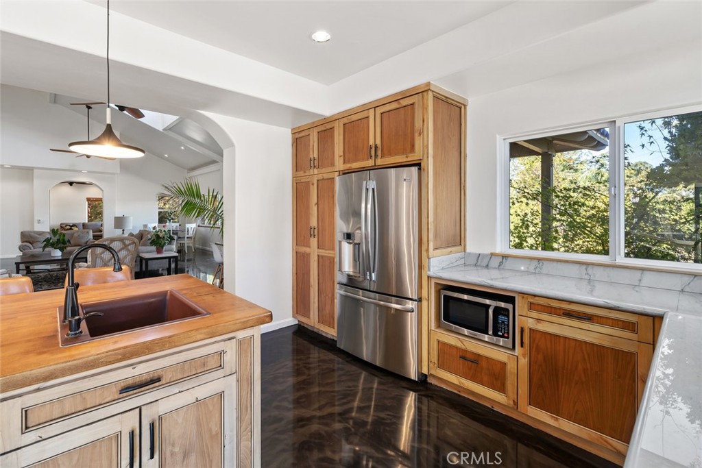 8865 San Gabriel Road