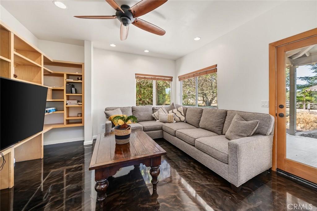 8865 San Gabriel Road