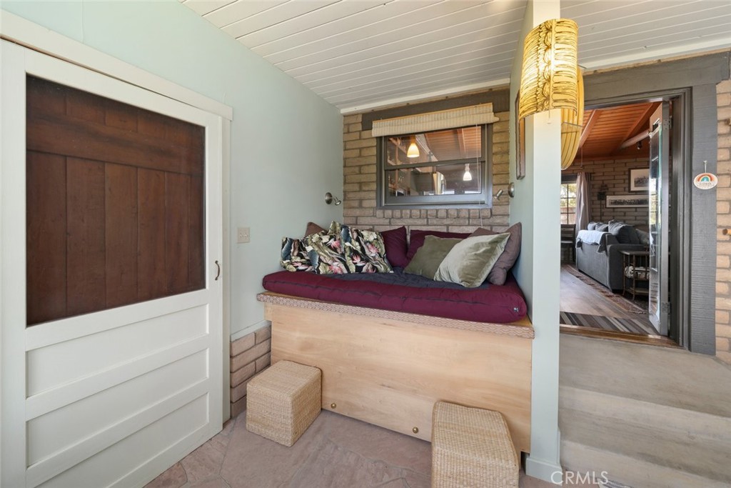 8610 Fawn Lane