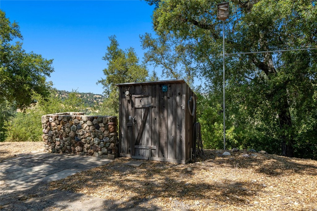 8610 Fawn Lane