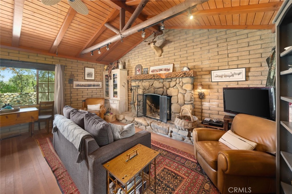 8610 Fawn Lane