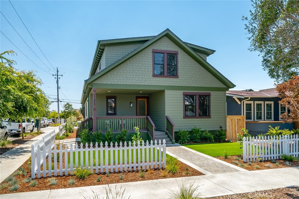 1171 Peach Street