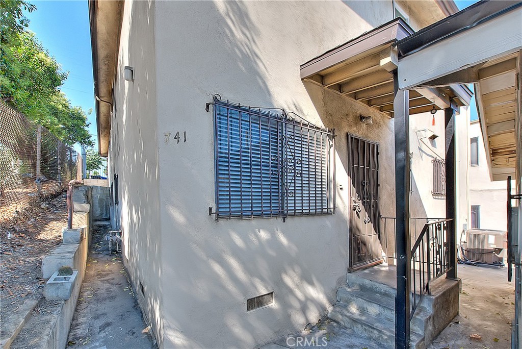 739 New Depot St